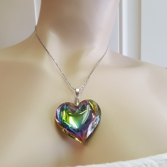 Jewelry - Glass Heart Necklace